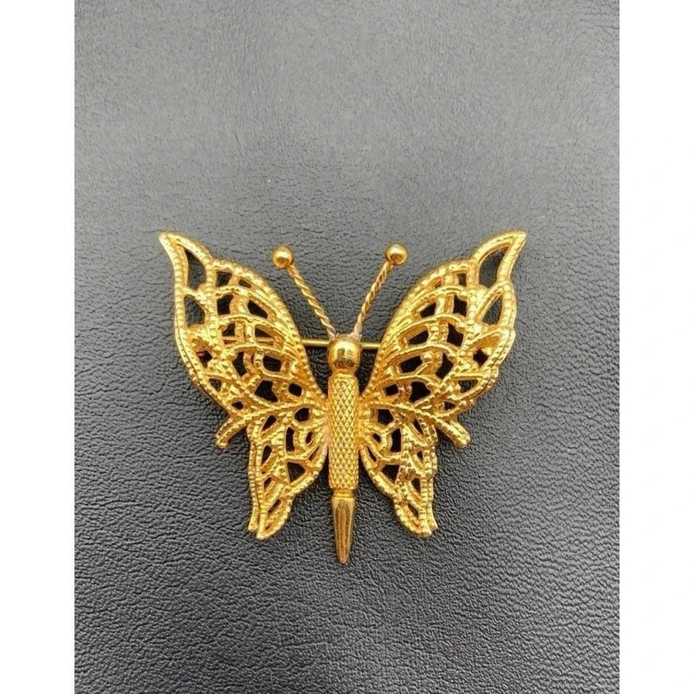 Vintage Monet Filigree Gold Tone Double Winged Butterfly Brooch